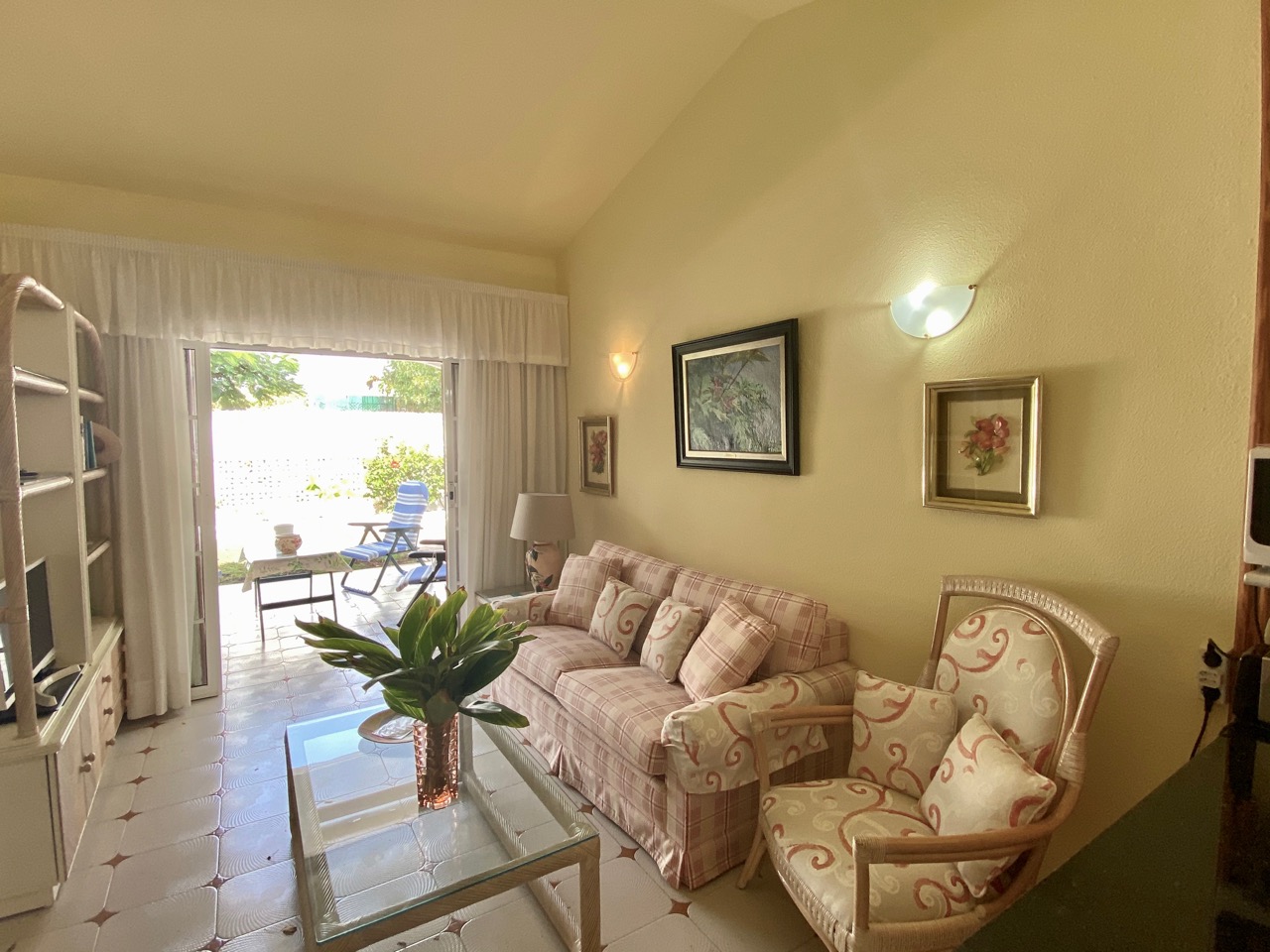 Bungalow mit 2 Schlafzimmern und grossem privatem Garten